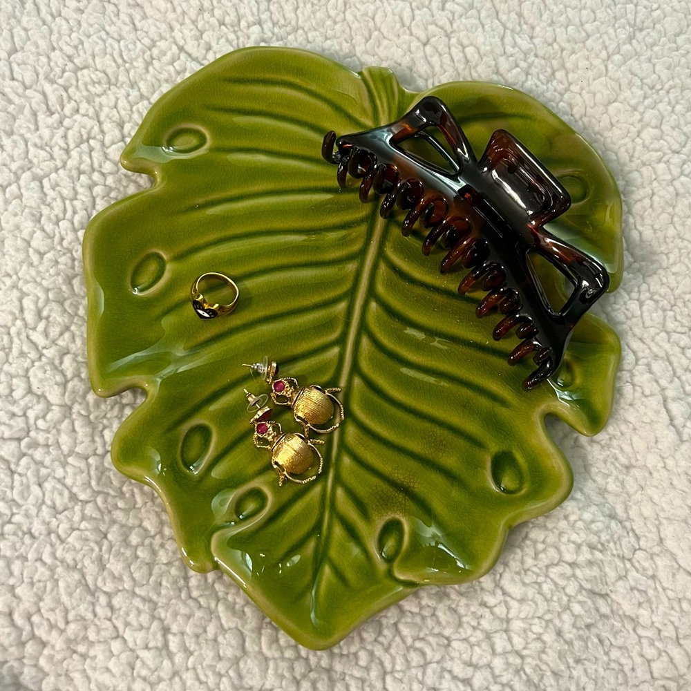 Monstera Leaf Ceramic Dish